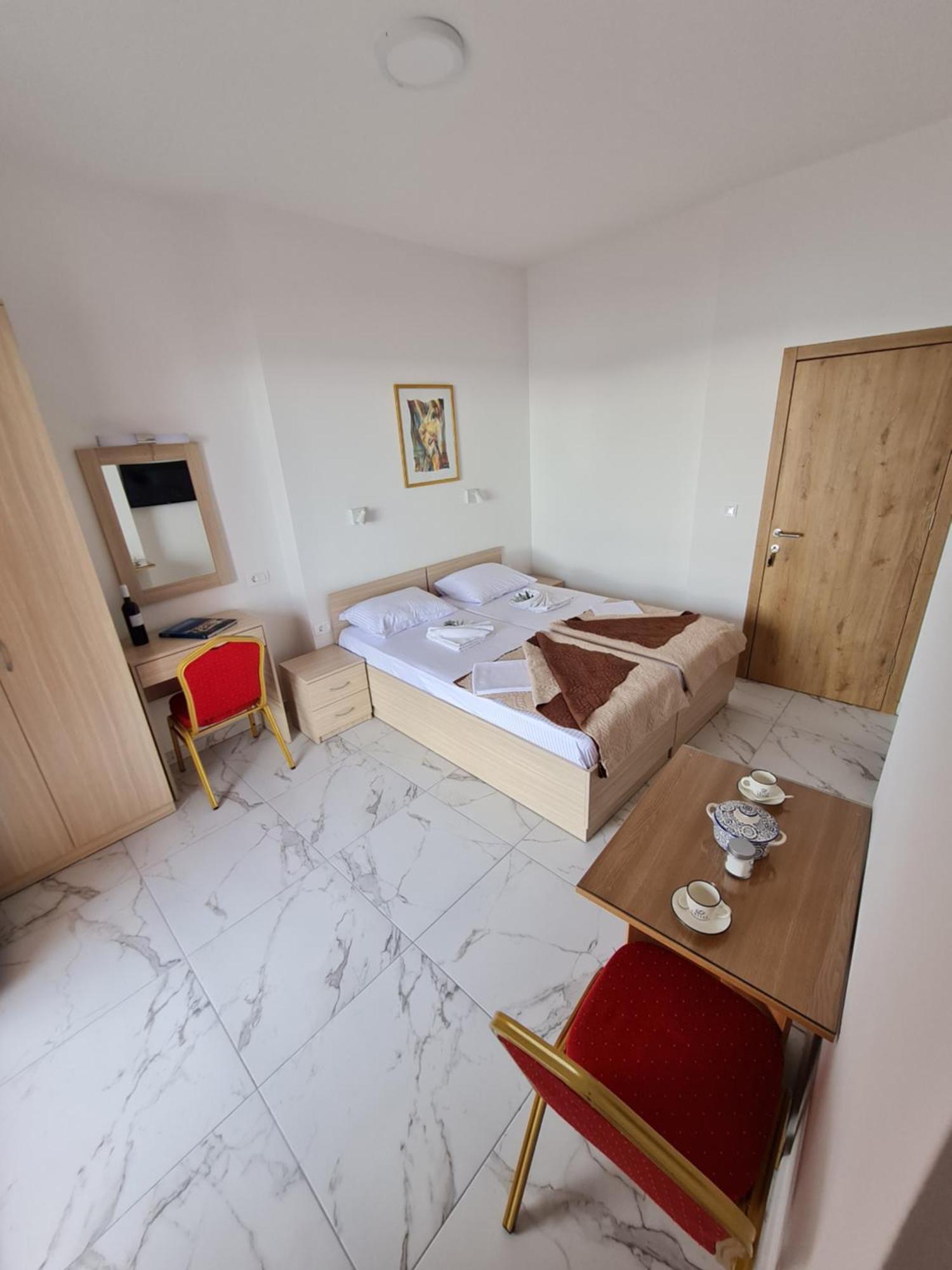 Apartmani Dalex Budva Ngoại thất bức ảnh